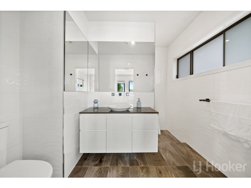 32 Helen Circuit, Googong NSW 2620