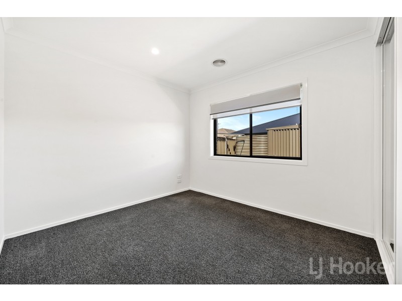 32 Helen Circuit, Googong NSW 2620