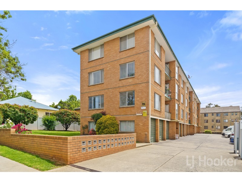 1/15 Crest Road, Crestwood NSW 2620