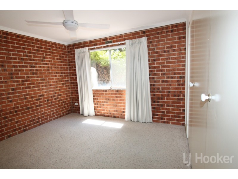 1/59 Molonglo Street, Queanbeyan NSW 2620