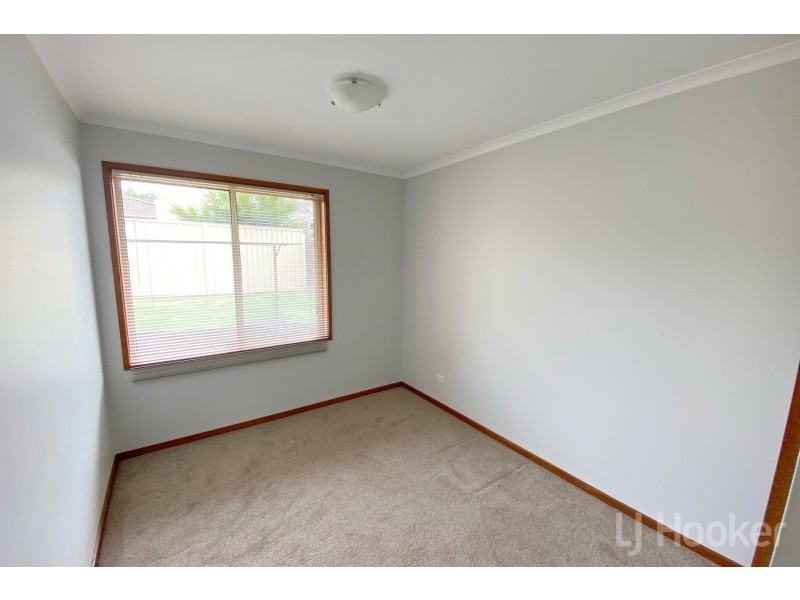 20/27 Elm Way, Jerrabomberra NSW 2619