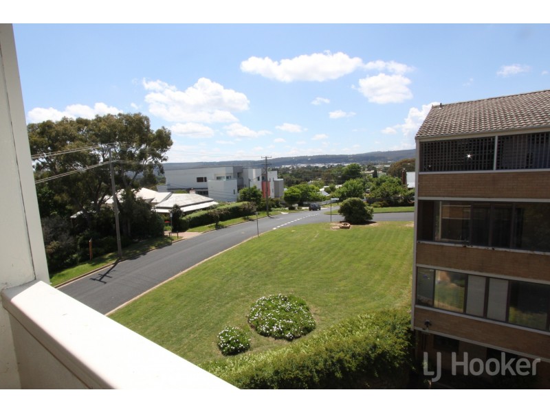 18/83 Derrima Road, Queanbeyan NSW 2620
