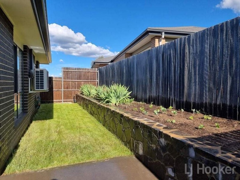 9 Jack Street, Googong NSW 2620