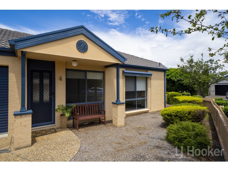 4 Palm Court, Jerrabomberra NSW 2619