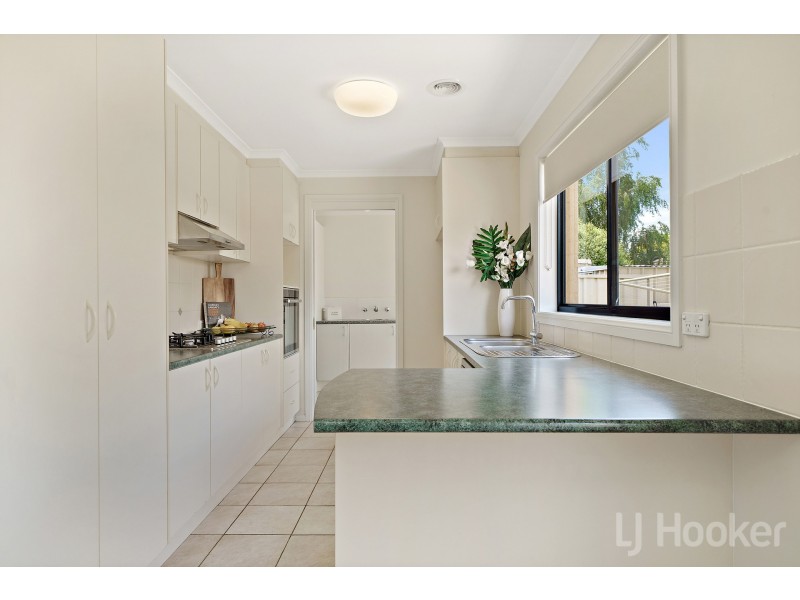 4 Palm Court, Jerrabomberra NSW 2619