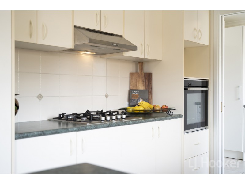 4 Palm Court, Jerrabomberra NSW 2619