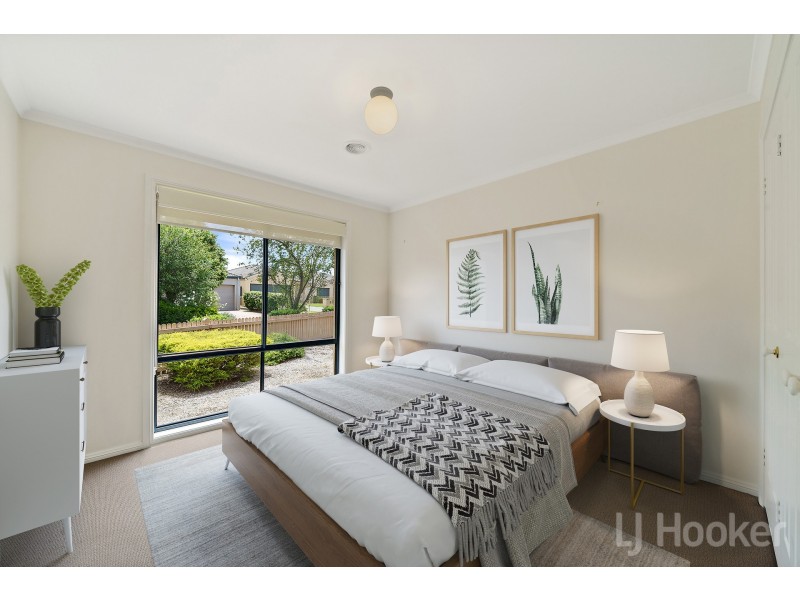 4 Palm Court, Jerrabomberra NSW 2619