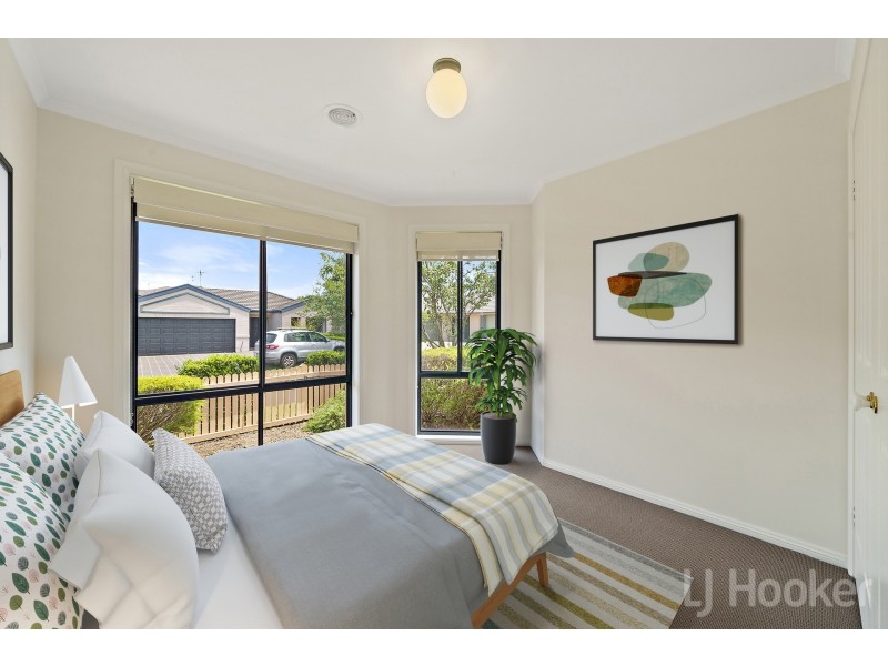 4 Palm Court, Jerrabomberra NSW 2619