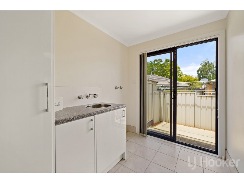 4 Palm Court, Jerrabomberra NSW 2619
