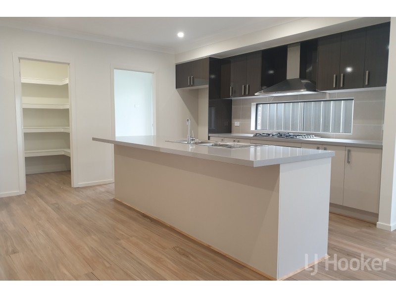 29 Zealie Bend, Googong NSW 2620