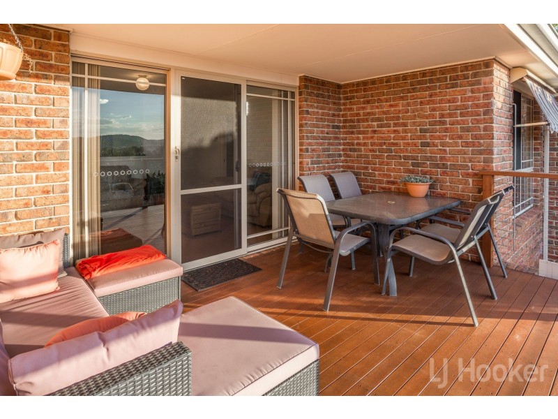 2 English Grove, Jerrabomberra NSW 2619