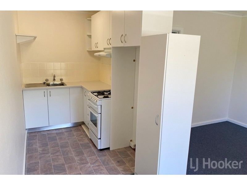 4/17 Moore Street, Queanbeyan NSW 2620
