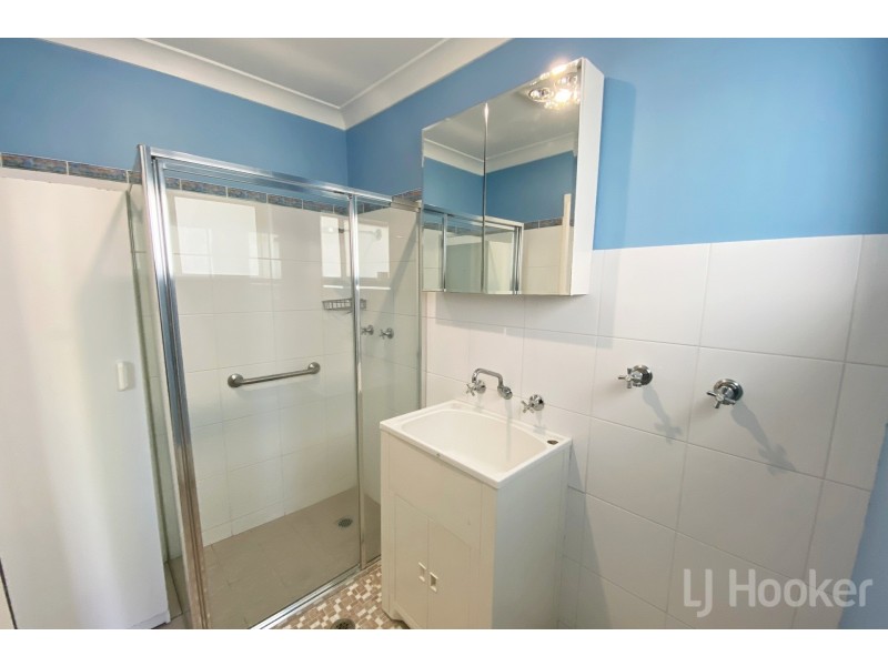 4/17 Moore Street, Queanbeyan NSW 2620