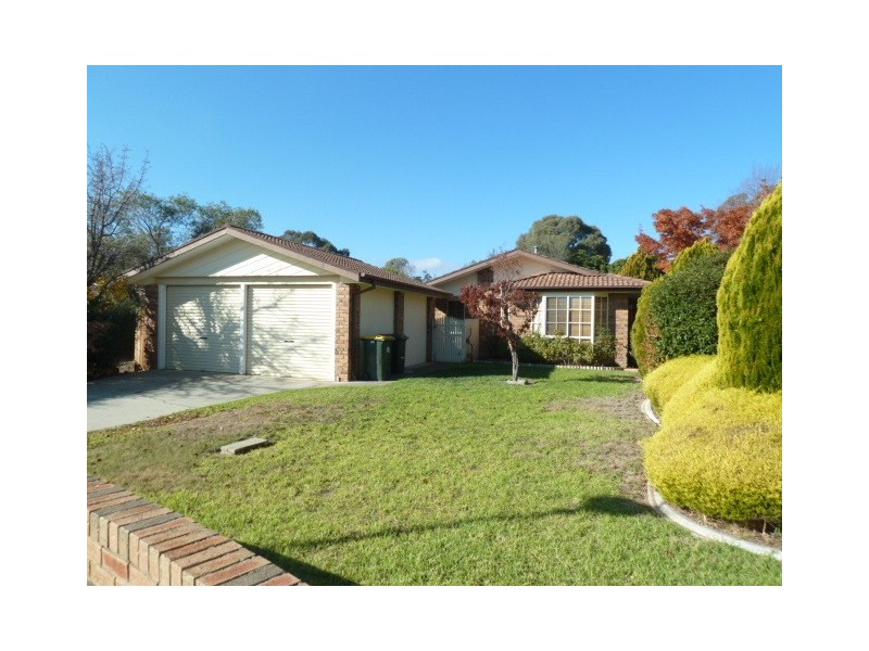 6 Snowgum Place, Jerrabomberra NSW 2619