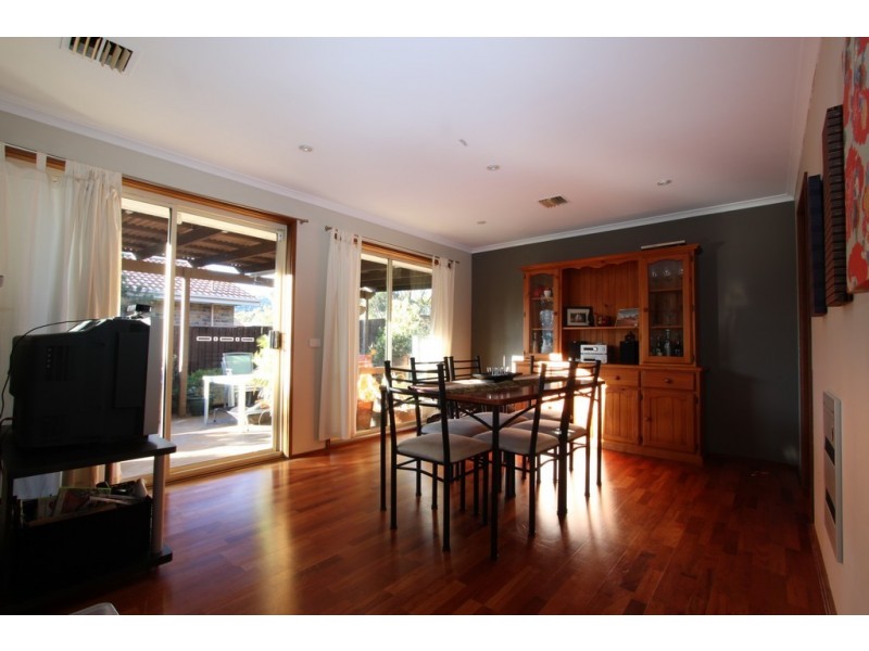 6 Snowgum Place, Jerrabomberra NSW 2619