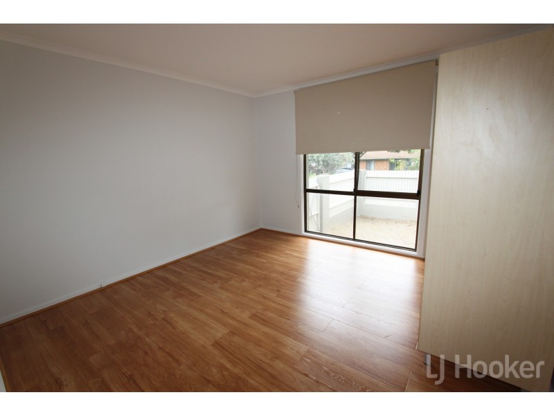 6 Ash Street, Queanbeyan NSW 2620