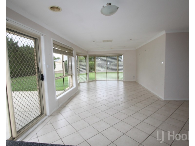 12 Falconer Place, Bungendore NSW 2621