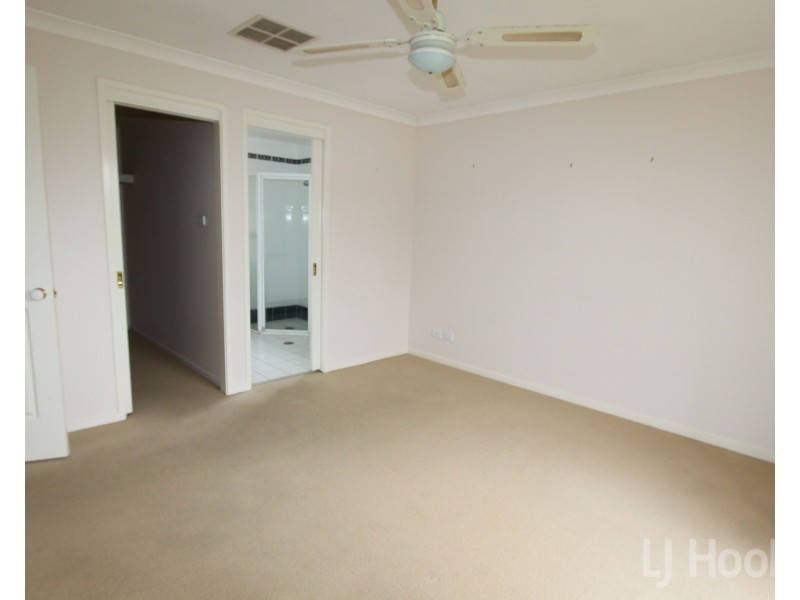 12 Falconer Place, Bungendore NSW 2621