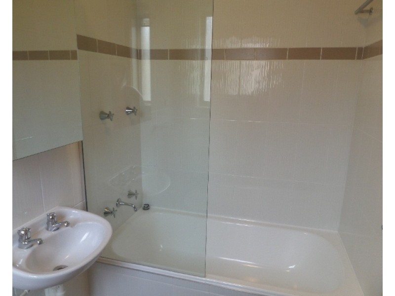 14/102 Henderson Road, Queanbeyan NSW 2620