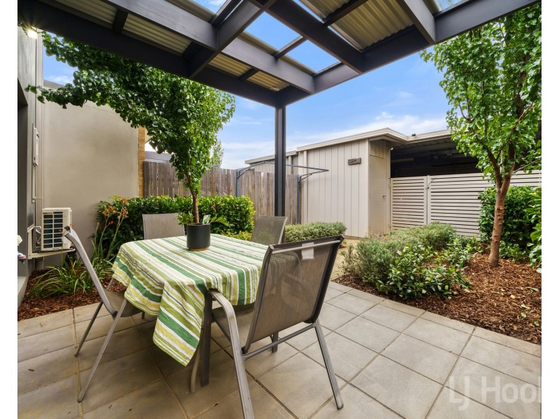 23 Lovegrove Walk, Googong NSW 2620