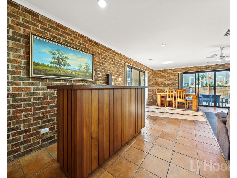 22 Fergus Road, Queanbeyan NSW 2620