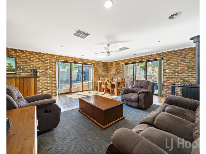 22 Fergus Road, Queanbeyan NSW 2620