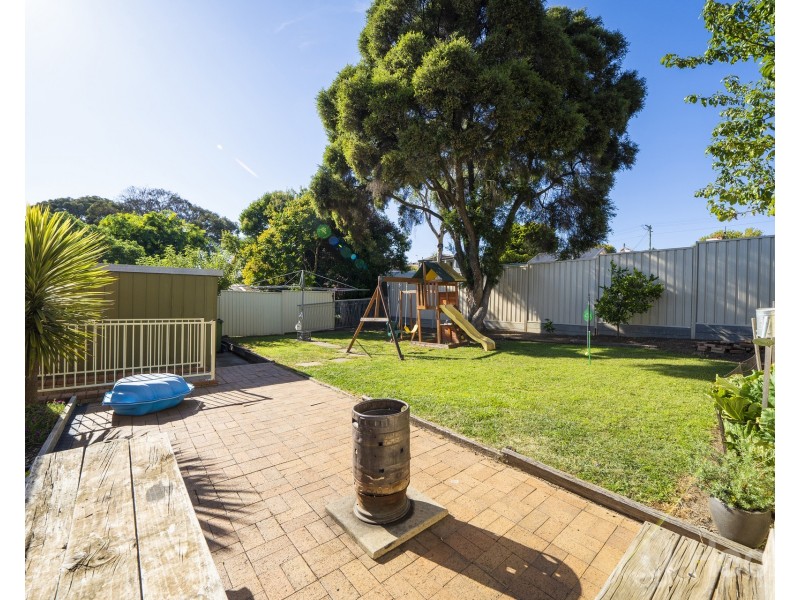 22 Fergus Road, Queanbeyan NSW 2620