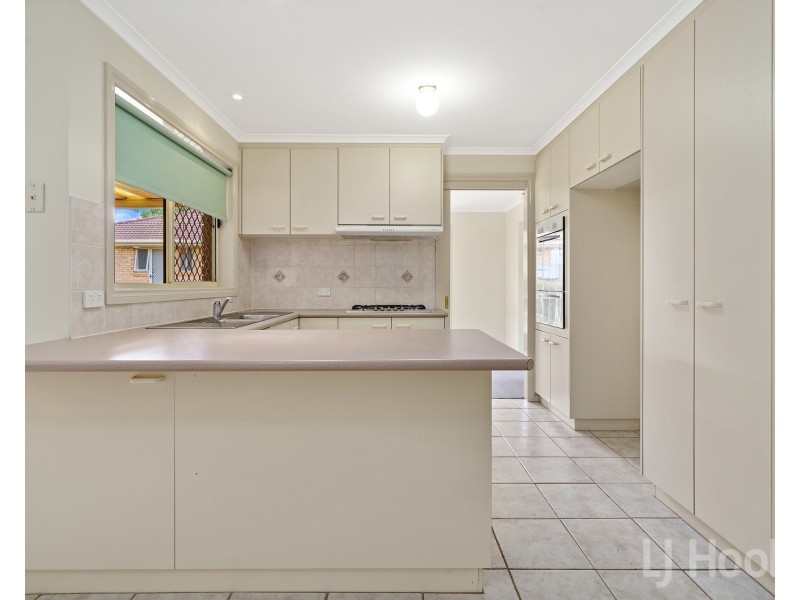 3 Carolyn Jackson Drive, Jerrabomberra NSW 2619