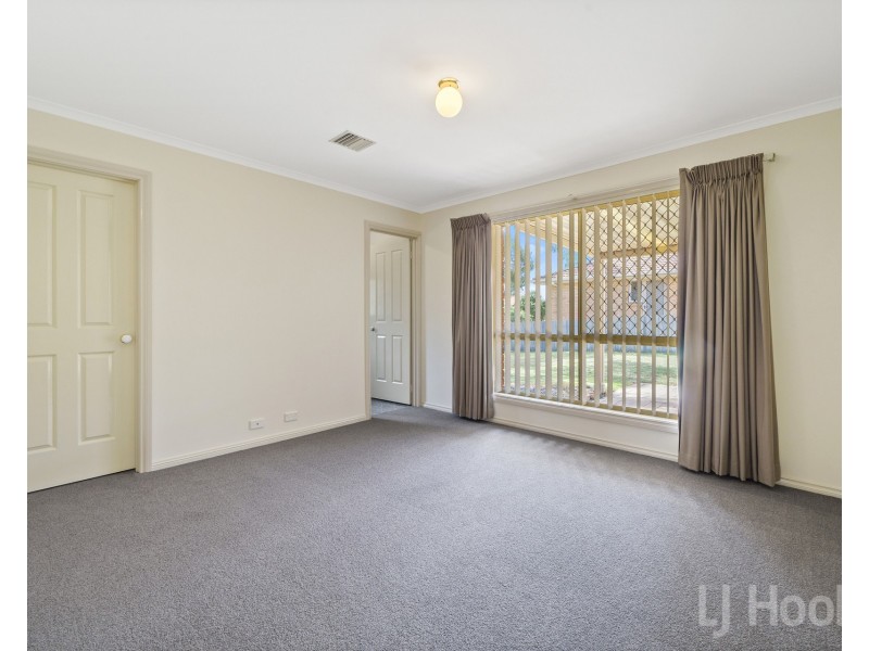 3 Carolyn Jackson Drive, Jerrabomberra NSW 2619