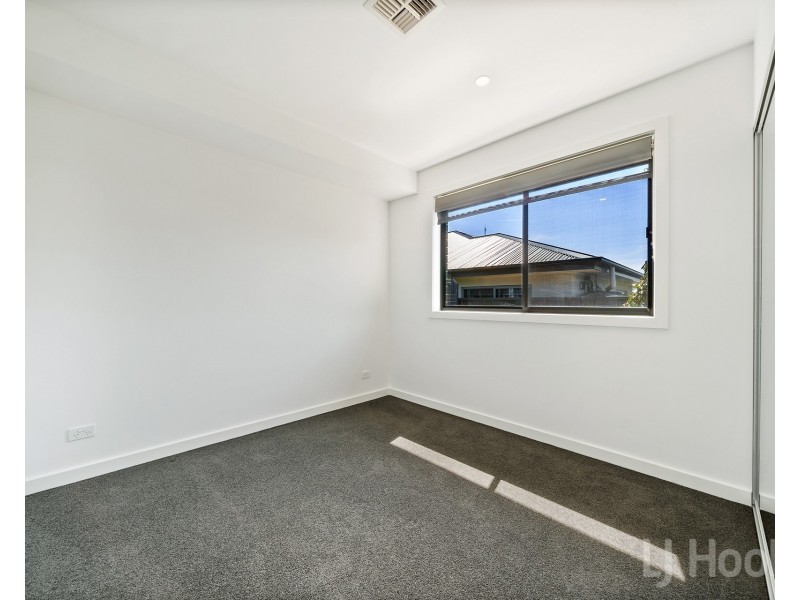 32 Montgomery Avenue, Googong NSW 2620