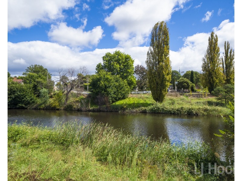 16/46 Trinculo Place, Queanbeyan East NSW 2620