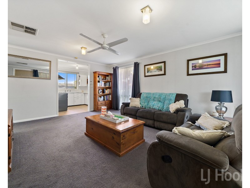7 Queenbar Road, Karabar NSW 2620