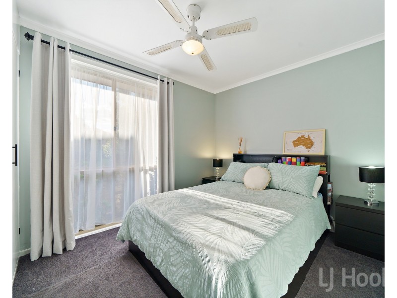 7 Queenbar Road, Karabar NSW 2620