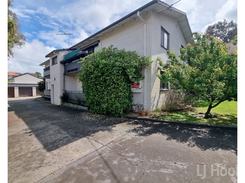 2/14 Yarrow Street, Queanbeyan NSW 2620