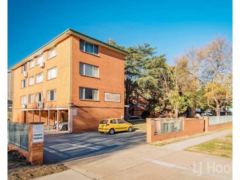 12/74 Collett Street, Queanbeyan NSW 2620