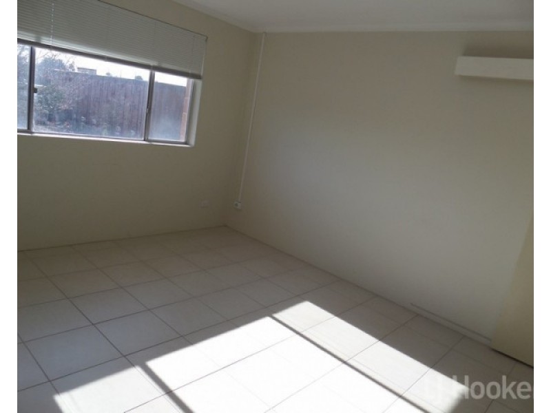 12/22 Lowe Street, Queanbeyan NSW 2620