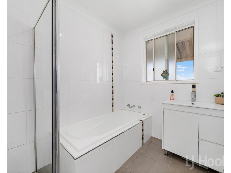 11 Cascade Street, Crestwood NSW 2620