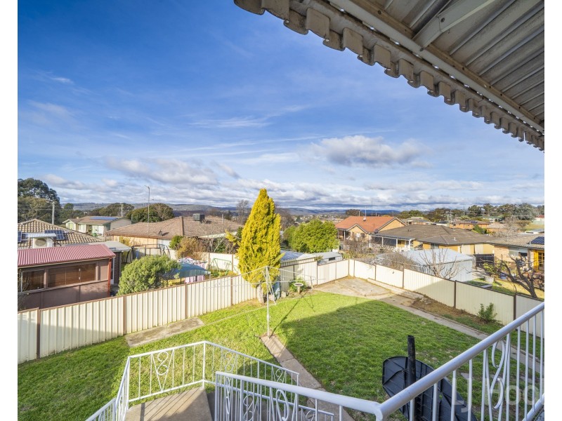 11 Cascade Street, Crestwood NSW 2620