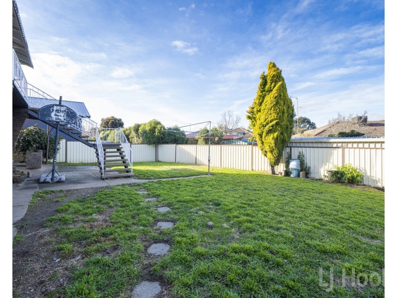 11 Cascade Street, Crestwood NSW 2620