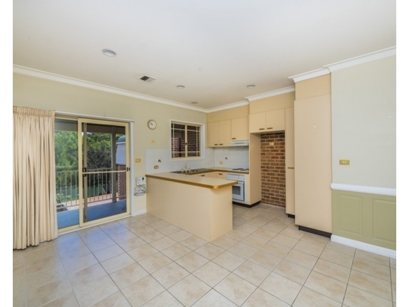1/28 Macquoid Street, Queanbeyan NSW 2620