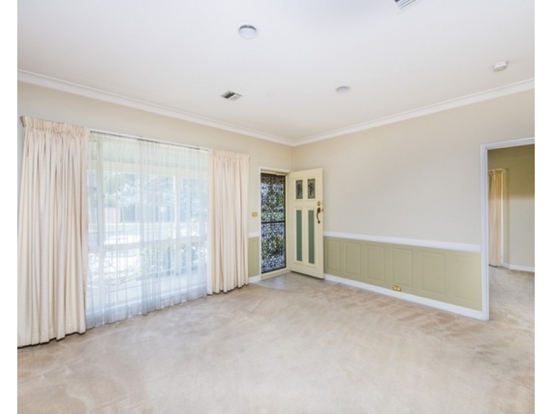 1/28 Macquoid Street, Queanbeyan NSW 2620