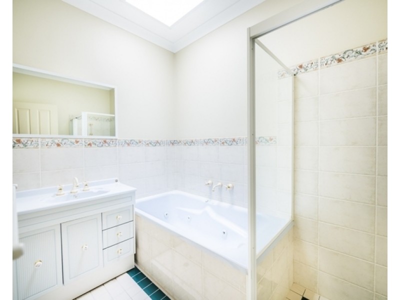 1/28 Macquoid Street, Queanbeyan NSW 2620