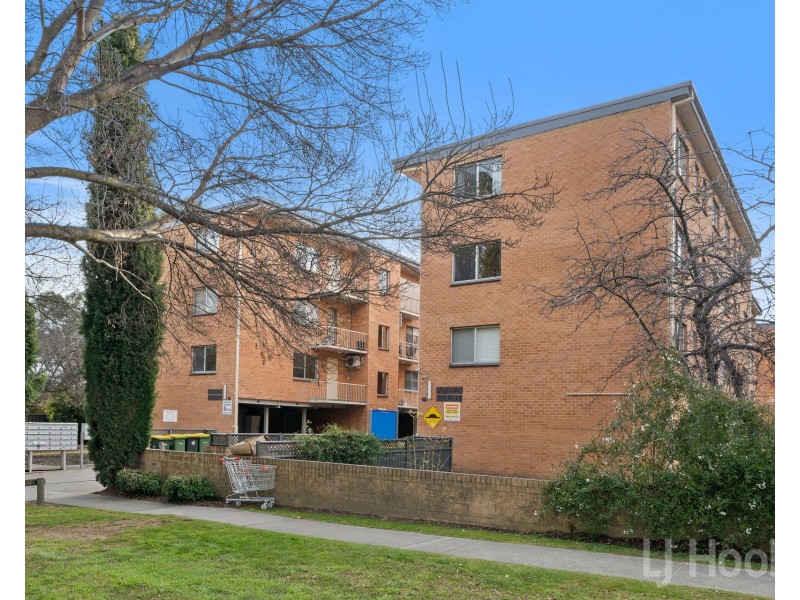 14/18 Booth Street, Queanbeyan East NSW 2620