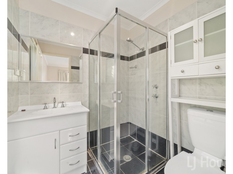 18 Tooroonga Crescent, Jerrabomberra NSW 2619