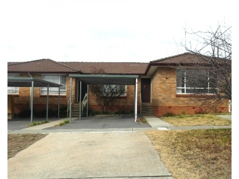 2/76 Tharwa Road, Queanbeyan NSW 2620