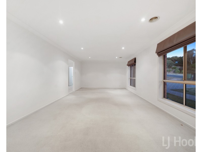 2 Banyalla Close, Jerrabomberra NSW 2619