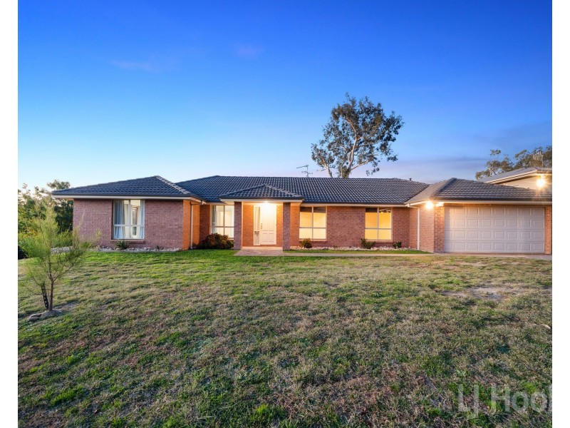 2 Banyalla Close, Jerrabomberra NSW 2619