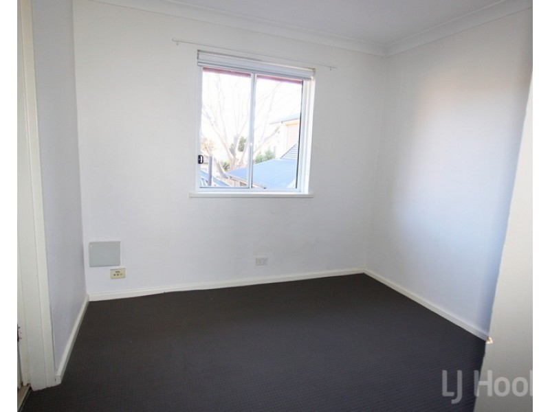 4/22 Mowatt Street, Queanbeyan NSW 2620