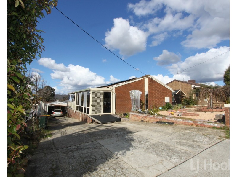 14 Sassafras Crescent, Queanbeyan NSW 2620