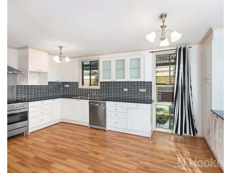 14 Sassafras Crescent, Queanbeyan NSW 2620
